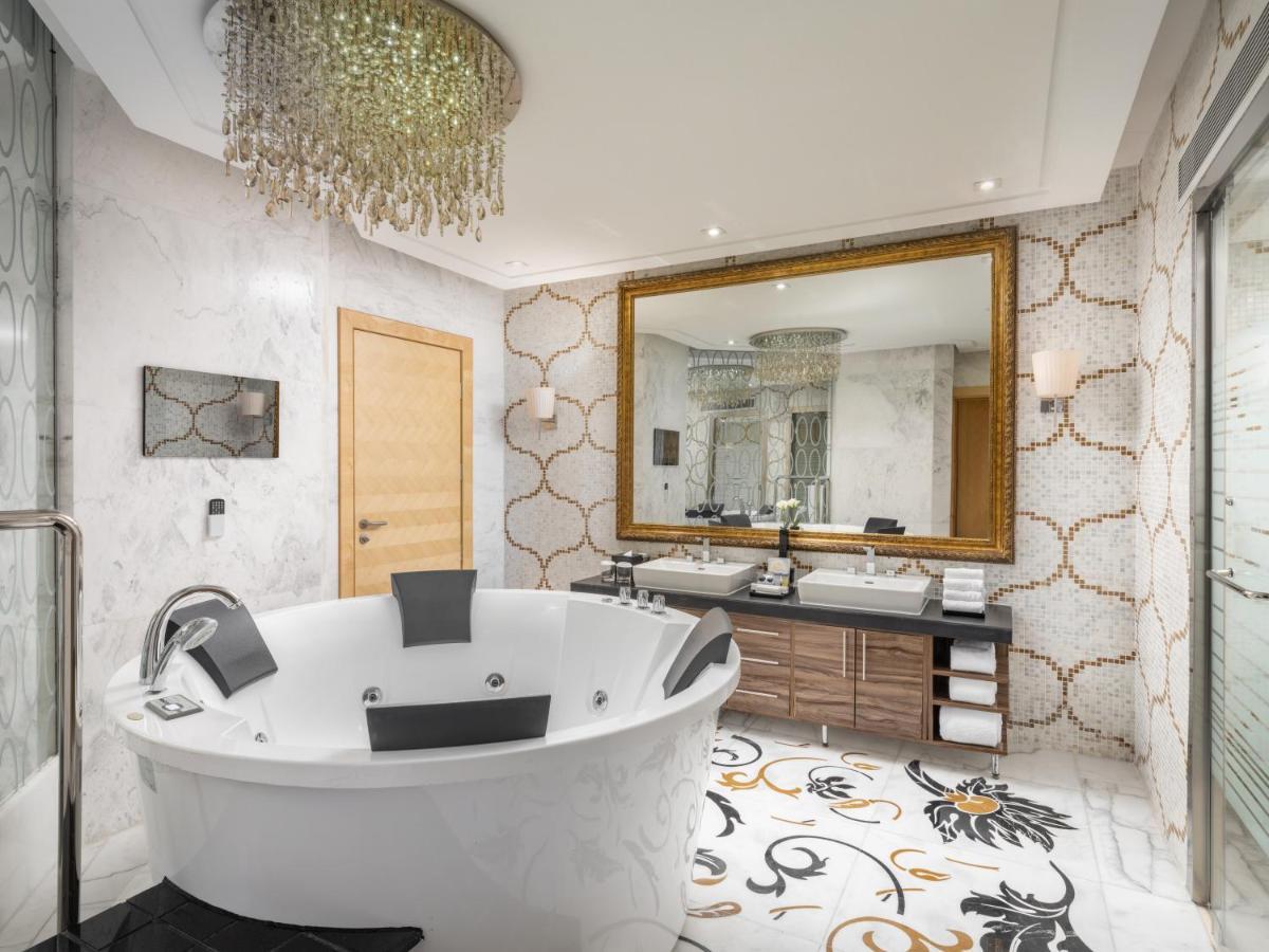 Diplomatic Suite Sea View