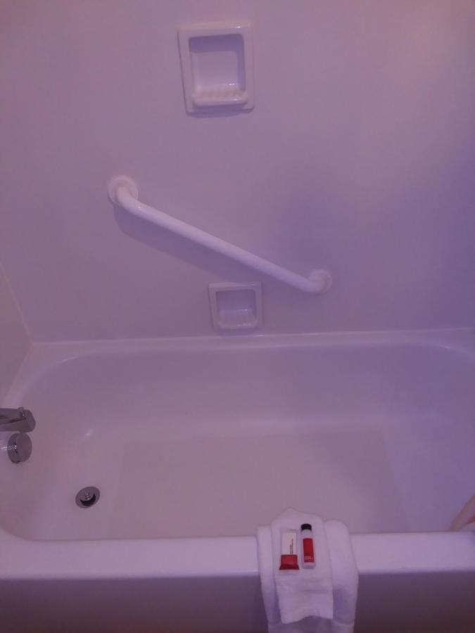Double Room with One Double Bed and Bathtub with Grab Bars - Mobility Accessible/Non-Smoking