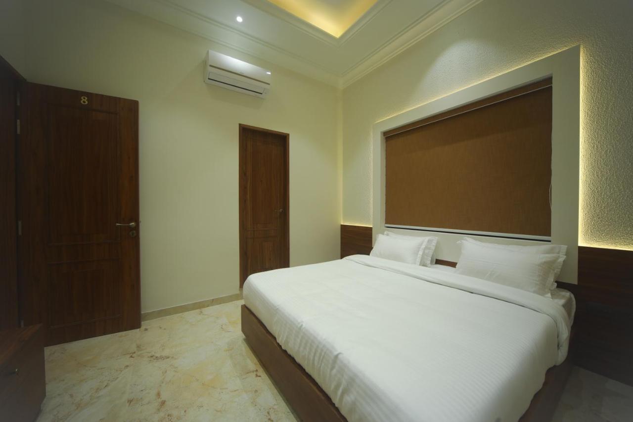 Deluxe Room,1196054971:JPEG