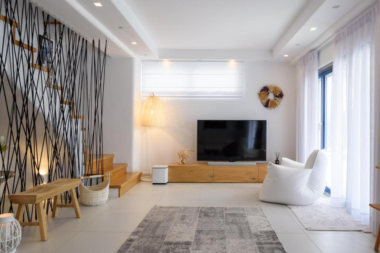 Phos Three Bedroom Villa Private Pool Sea View
