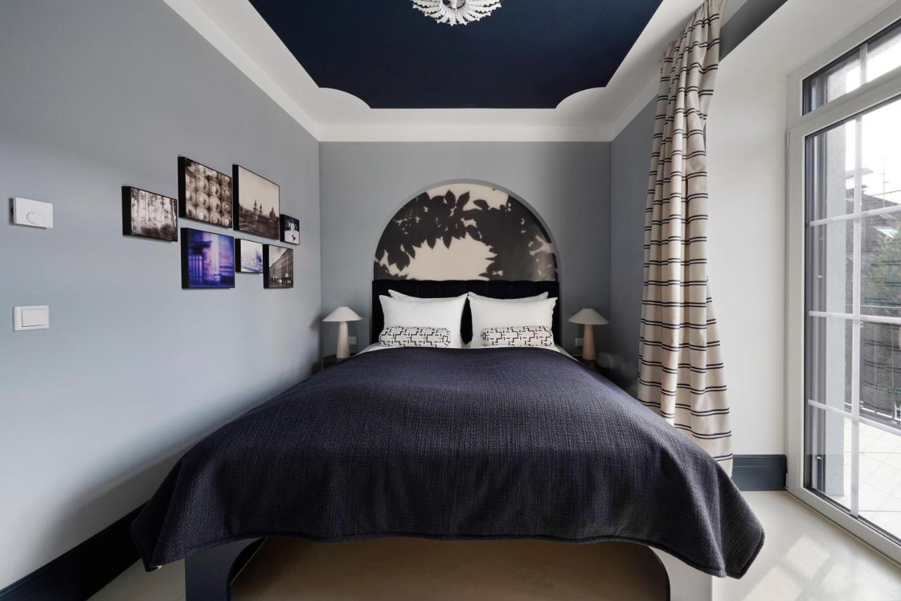 Medium Room Balcony