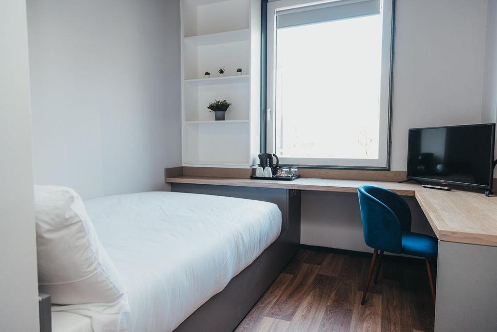 Double Room Small Double Bed