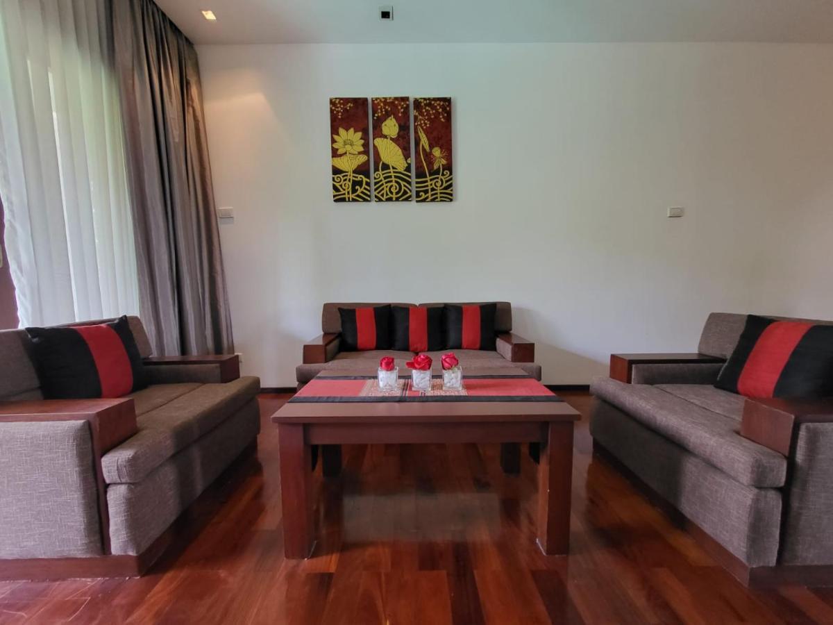 Deluxe King Suite