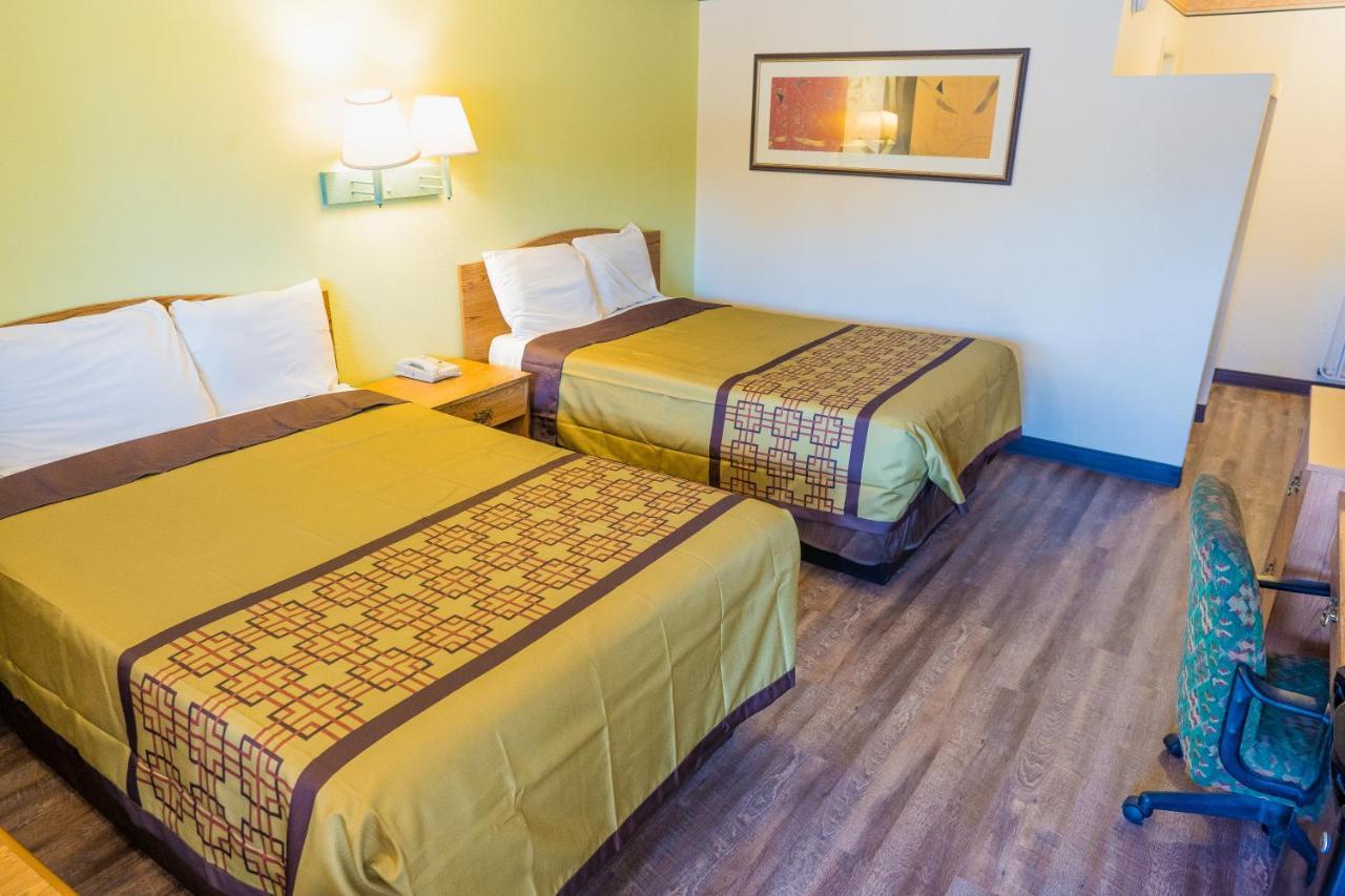 Double Room with Two Double Beds - Non-Smoking