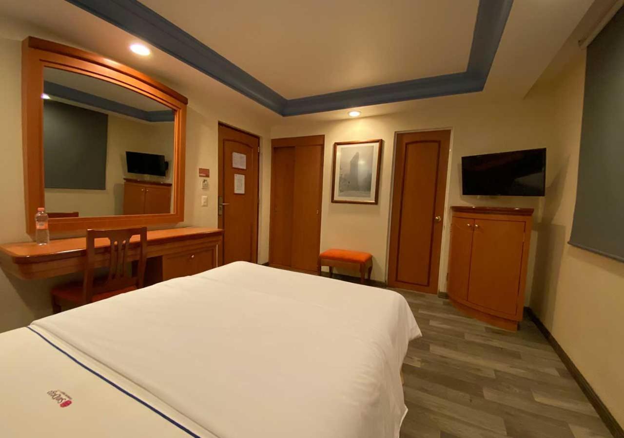 Standard Queen Room