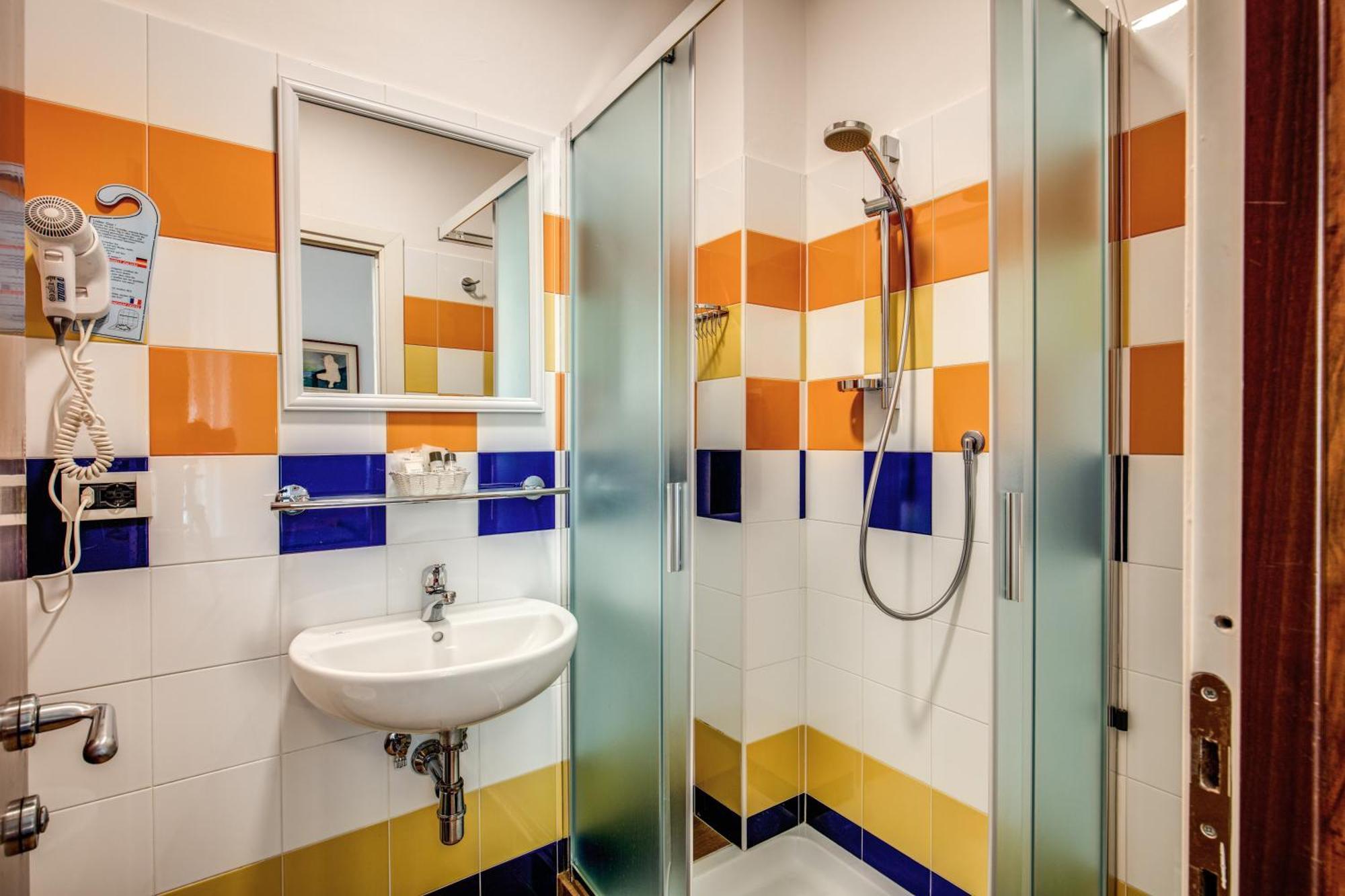 Economy Twin Room