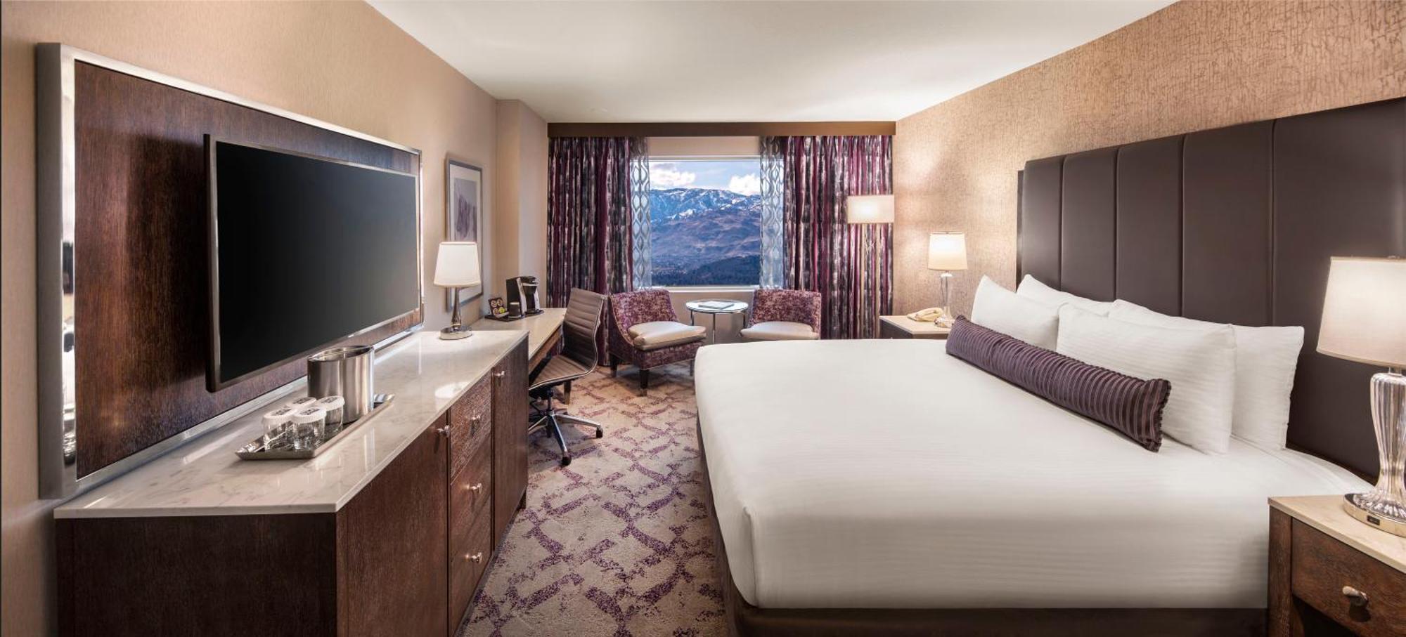 Mountain View Room, 1 King, Nonsmoking