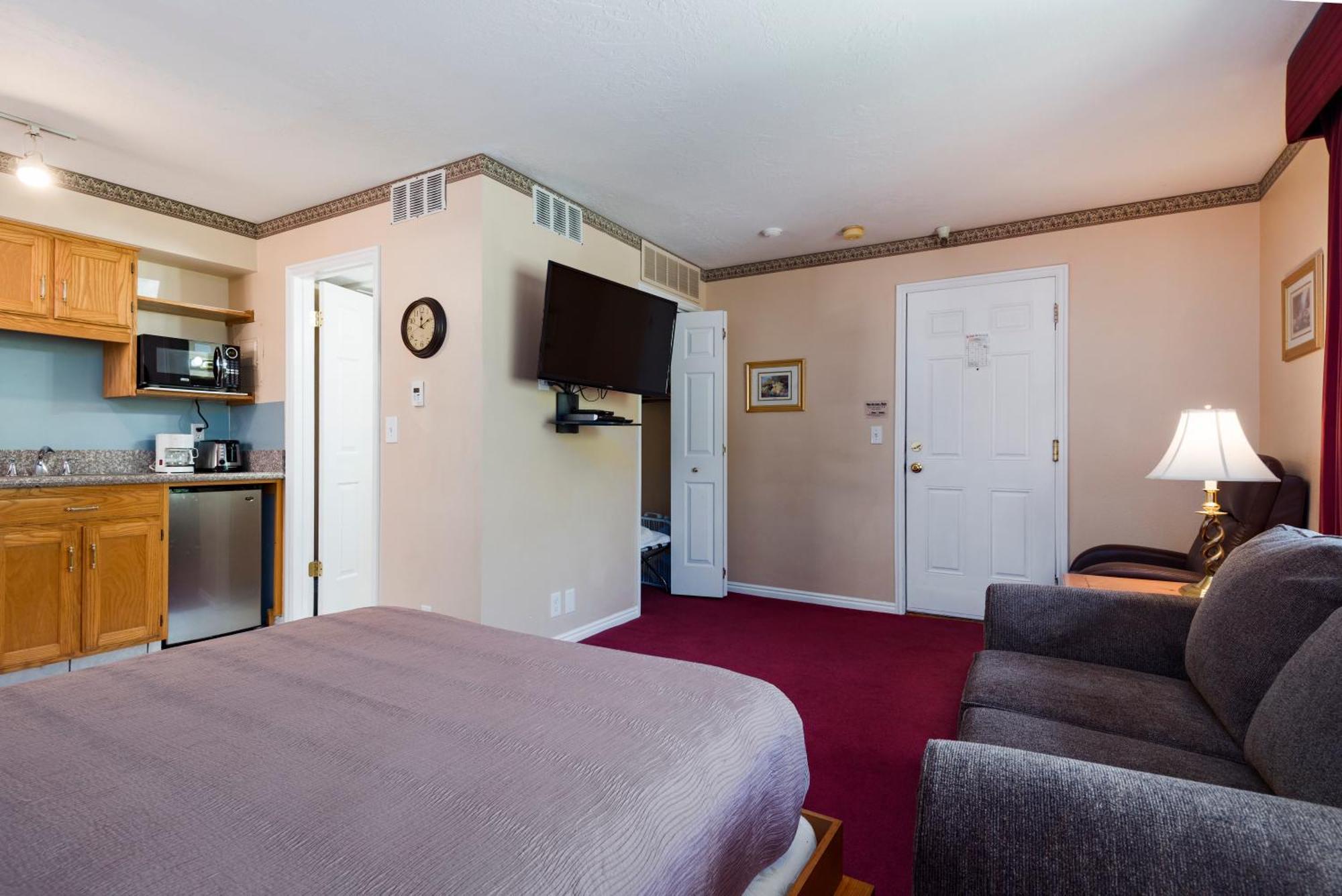Studio Apartment
