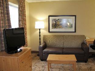1 Queen Bed | ADA or RI Shower or Nsmk or Kitchen