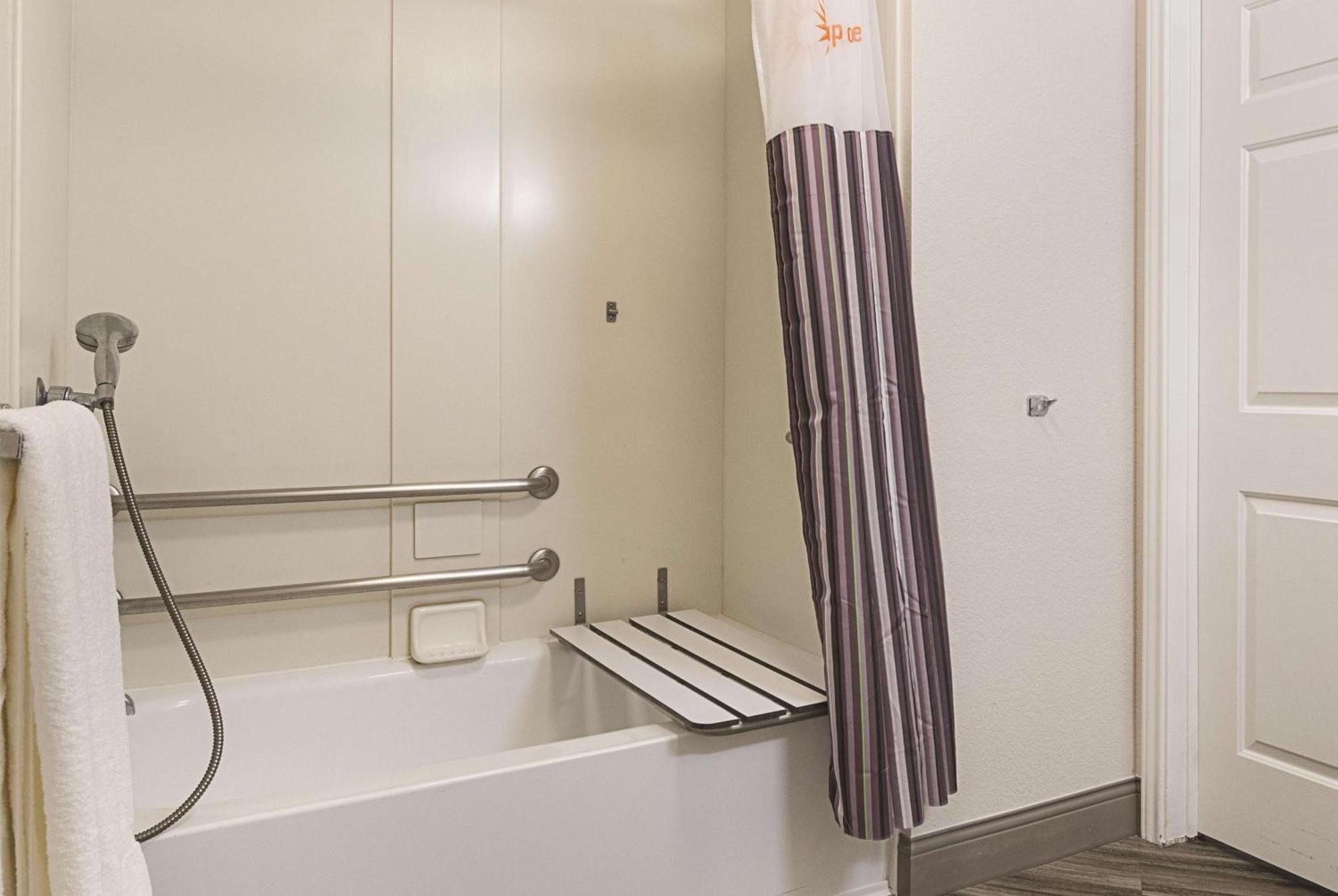 King Room - Disability Access