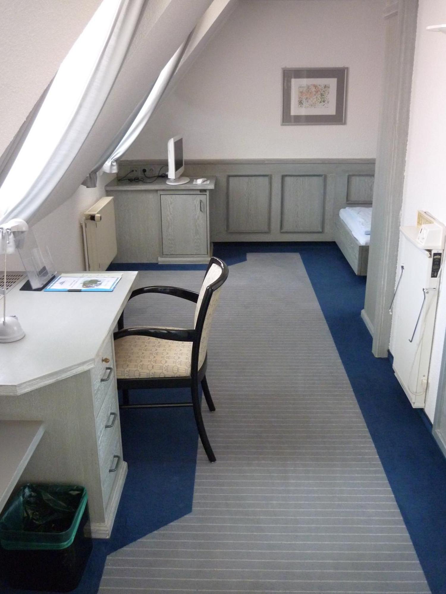 Economy Single Room