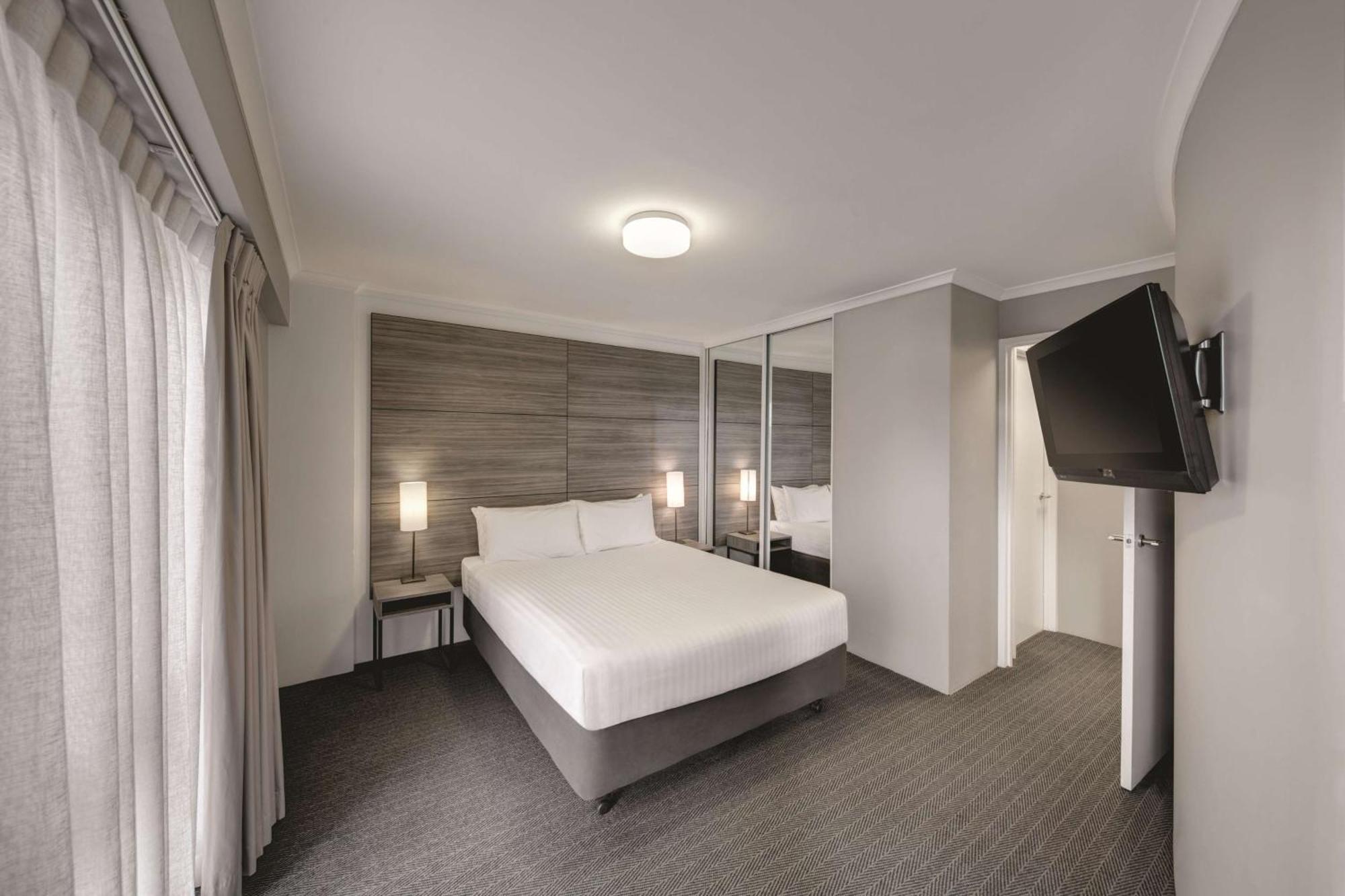 One-Bedroom Apartment with Spa Bath and Balcony
