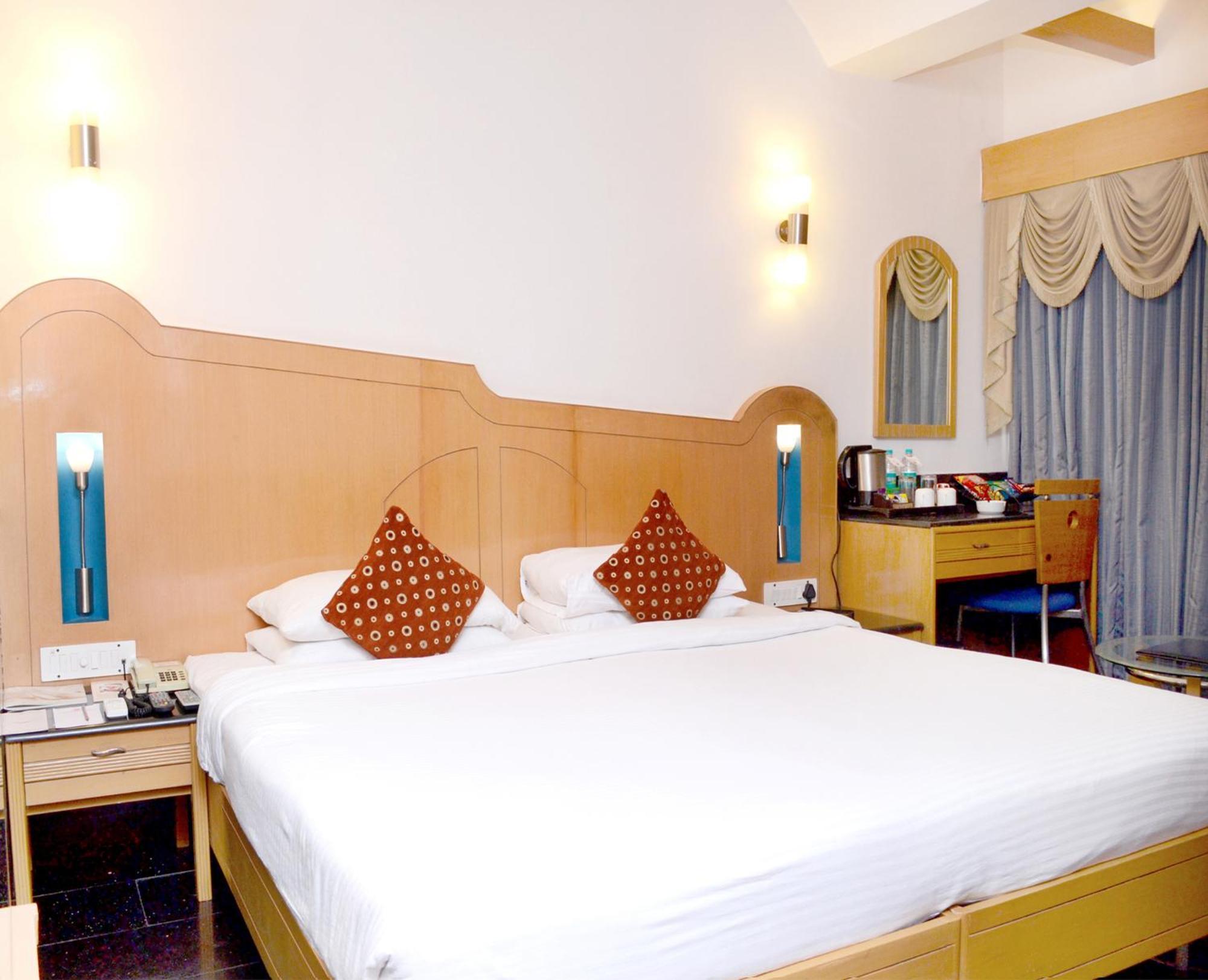 Executive room room & on Food Laundry & Welcome drink