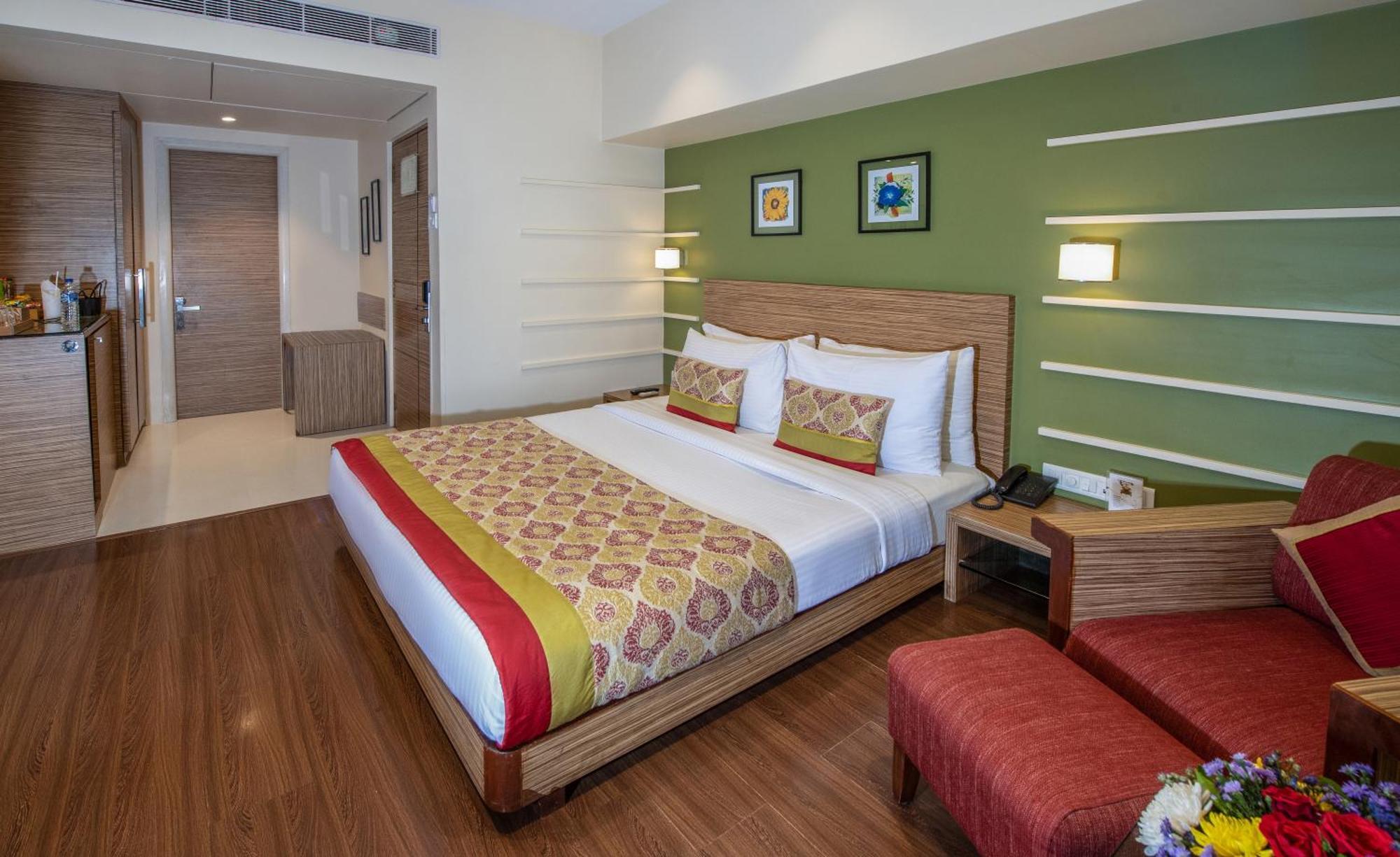 Room 5 hours between 12 pm to 5 pm Same Check Check Out on Food & Beverages at Zante
