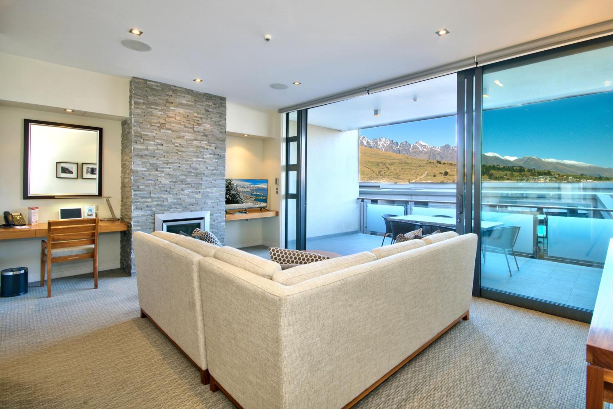 Superior One-Bedroom Apartment,1213321009:JPEG