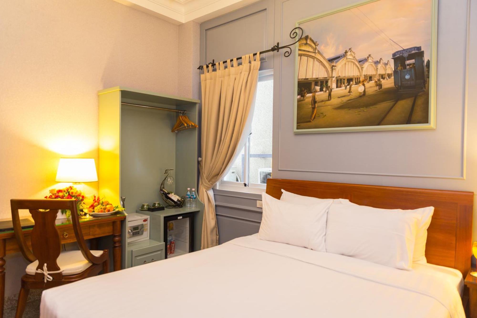 Queen Room