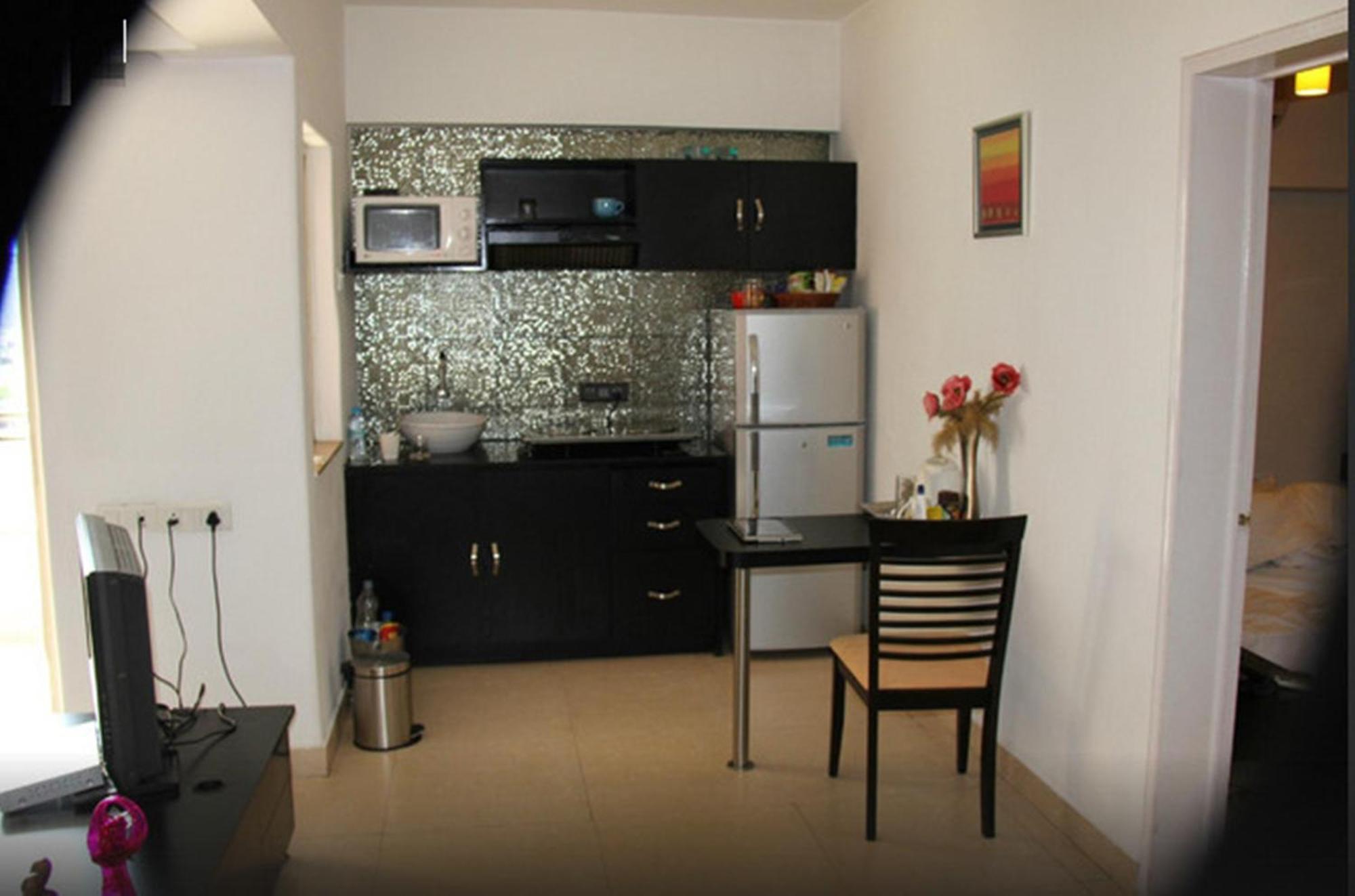 Deluxe Suite on Food & Beverages