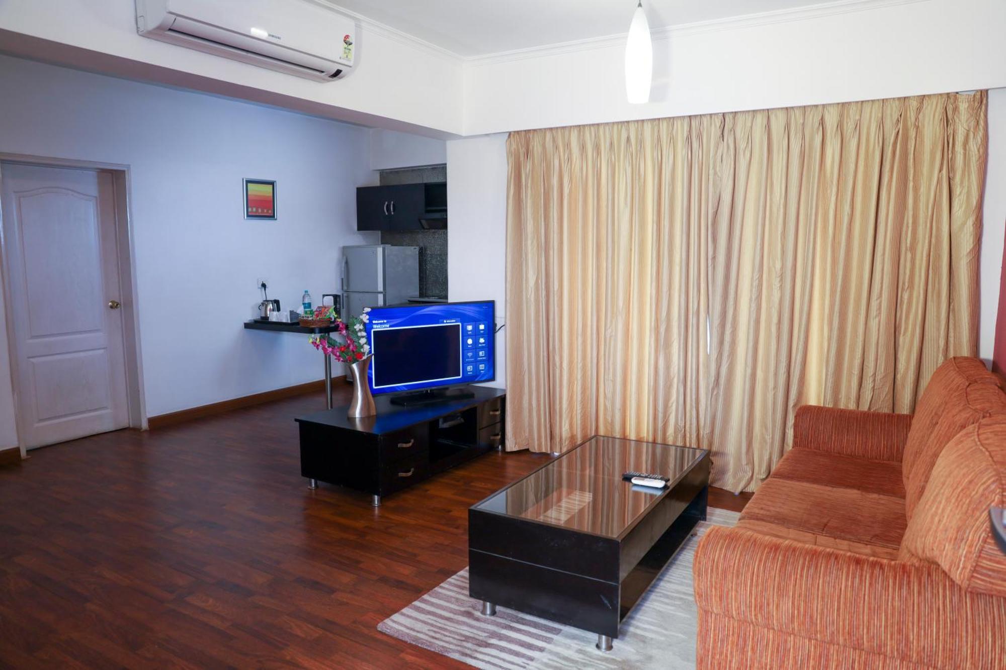 Deluxe Suite on Food & Beverages
