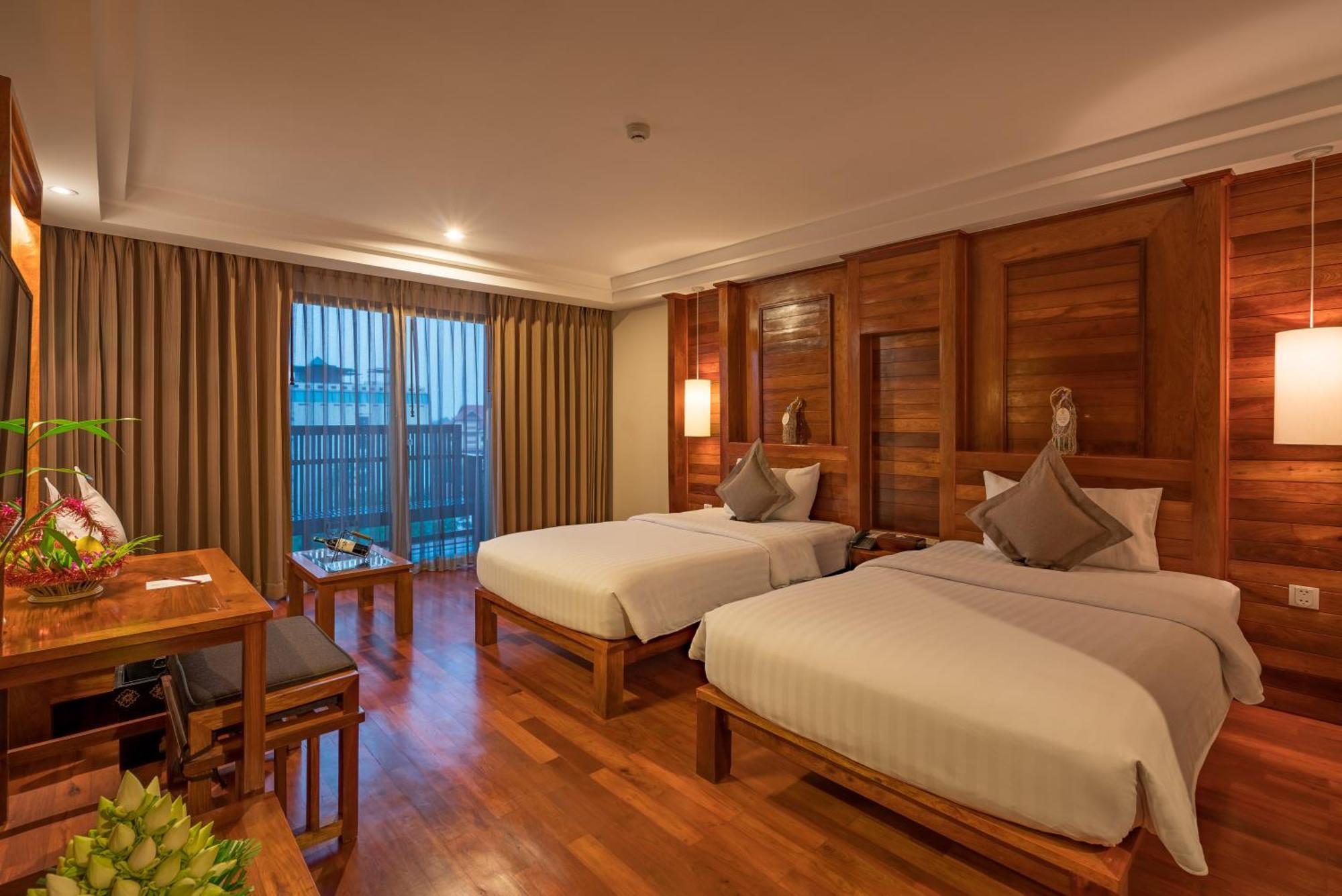 Deluxe Double or Twin Room Pool View