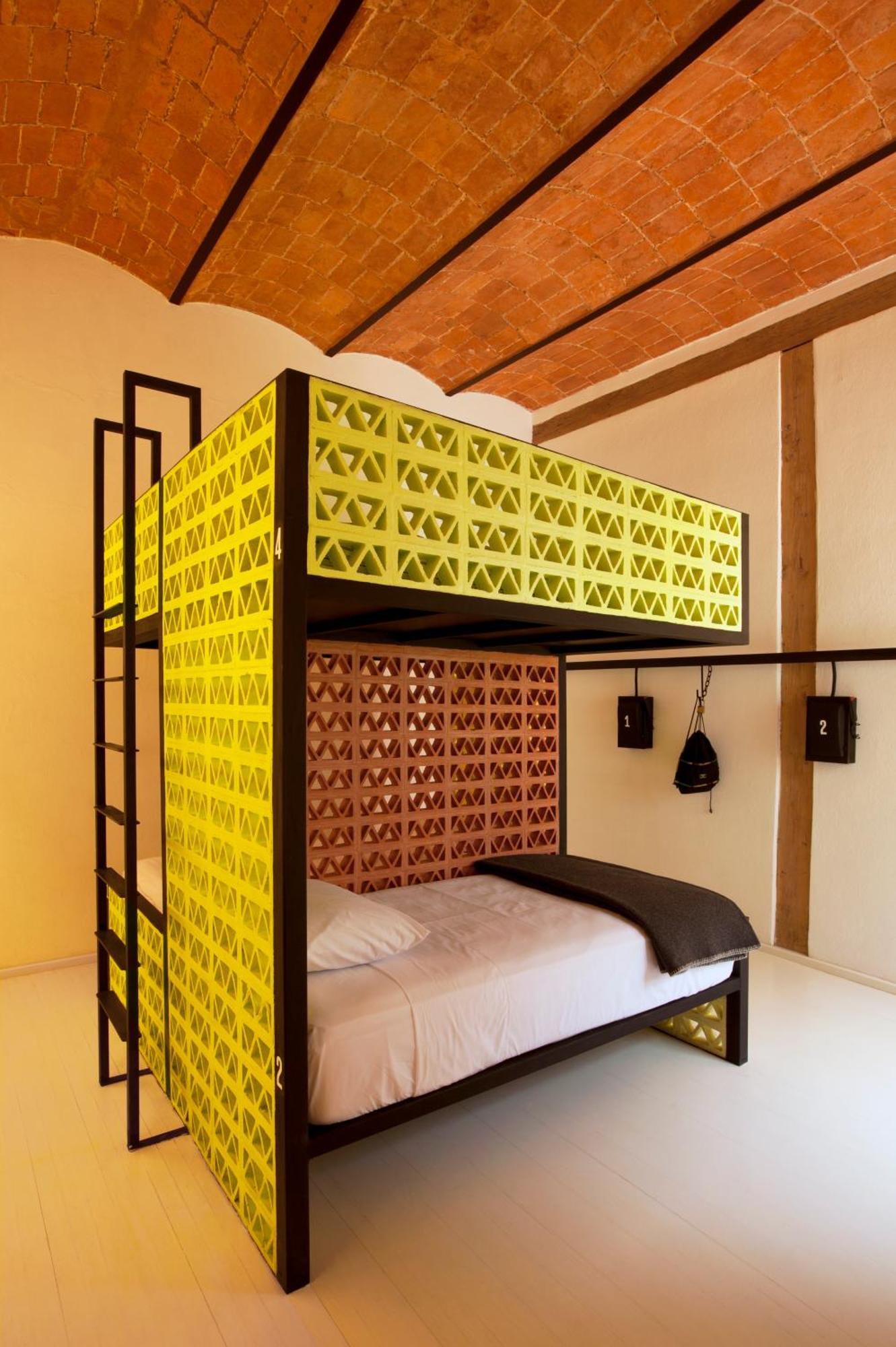 Bed 4-Bed Mixed Dormitory Room Private Bathroom