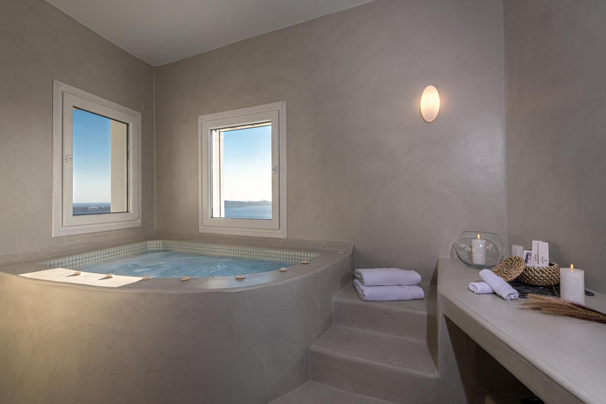 Aqua Marine Suite Indoor Hot Tub Caldera View