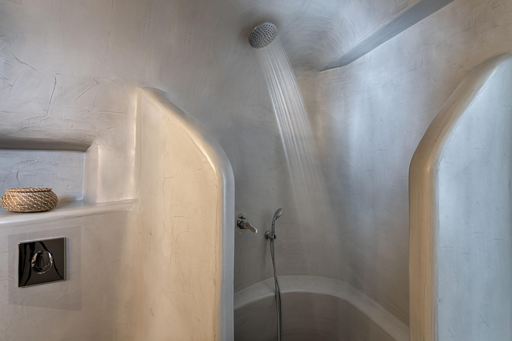 Aqua Marine Suite Indoor Hot Tub Caldera View