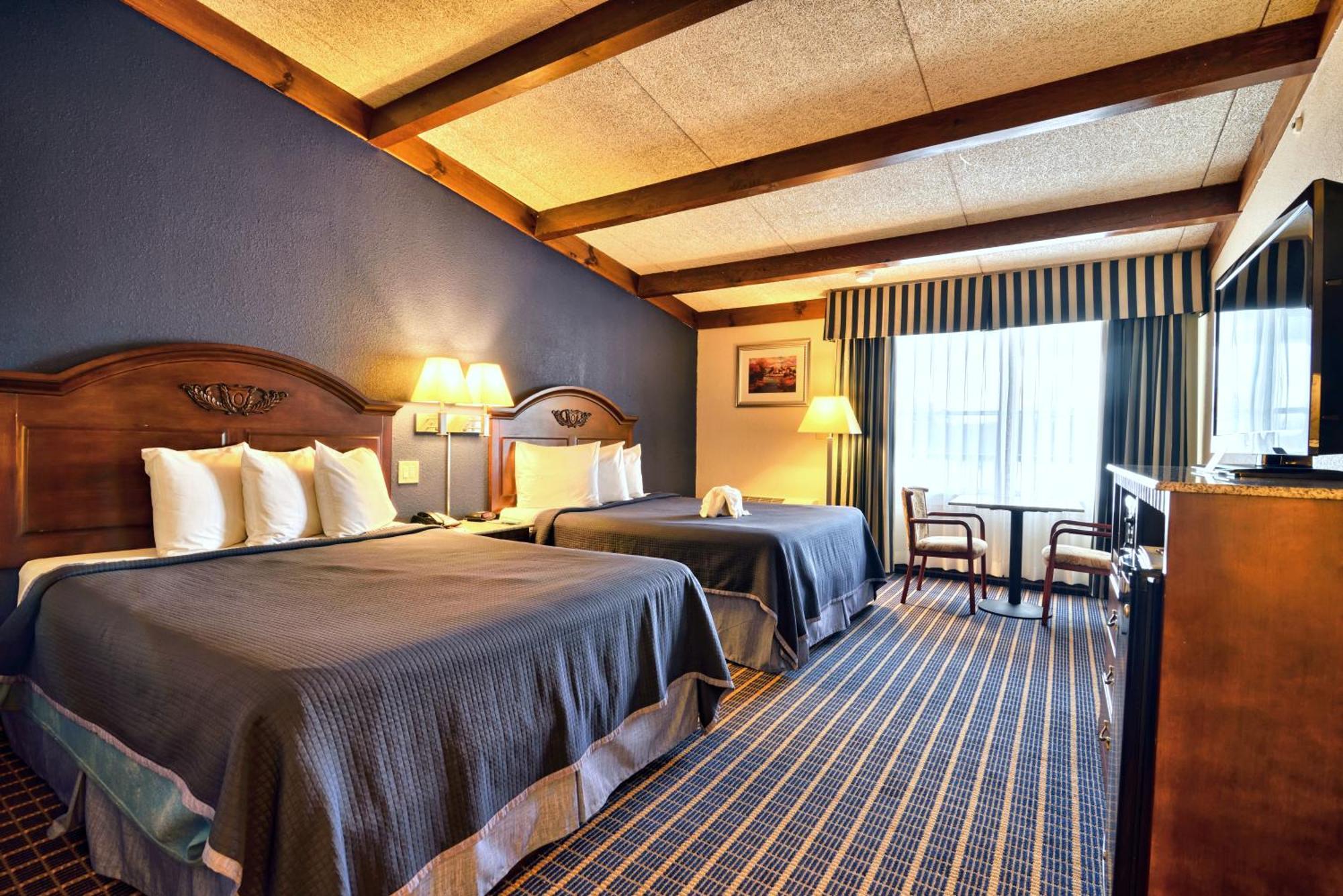 Queen Room Two Queen Beds Non-Smoking