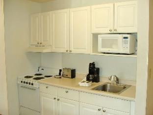 2 Queen Beds | Non-Smoking Kitchen