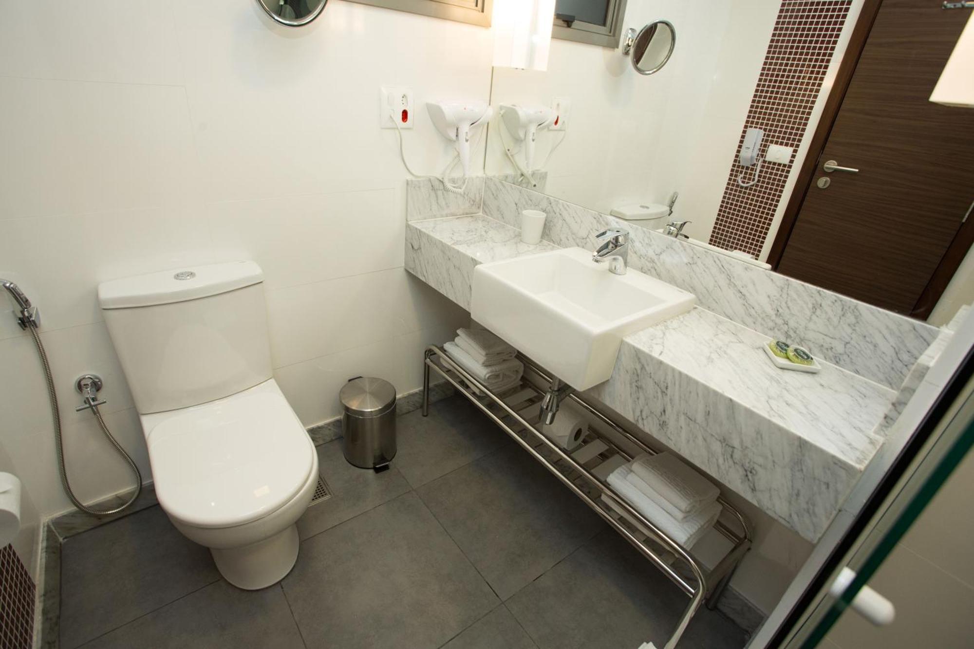 Luxury Triple Room