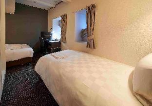 Large Twin Room Non-Smoking