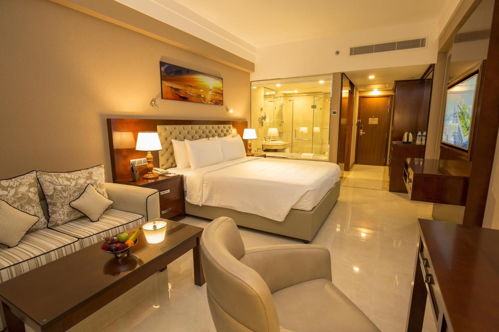 Superior King Room with Complimentary City Tour & Access to Beach Lounge