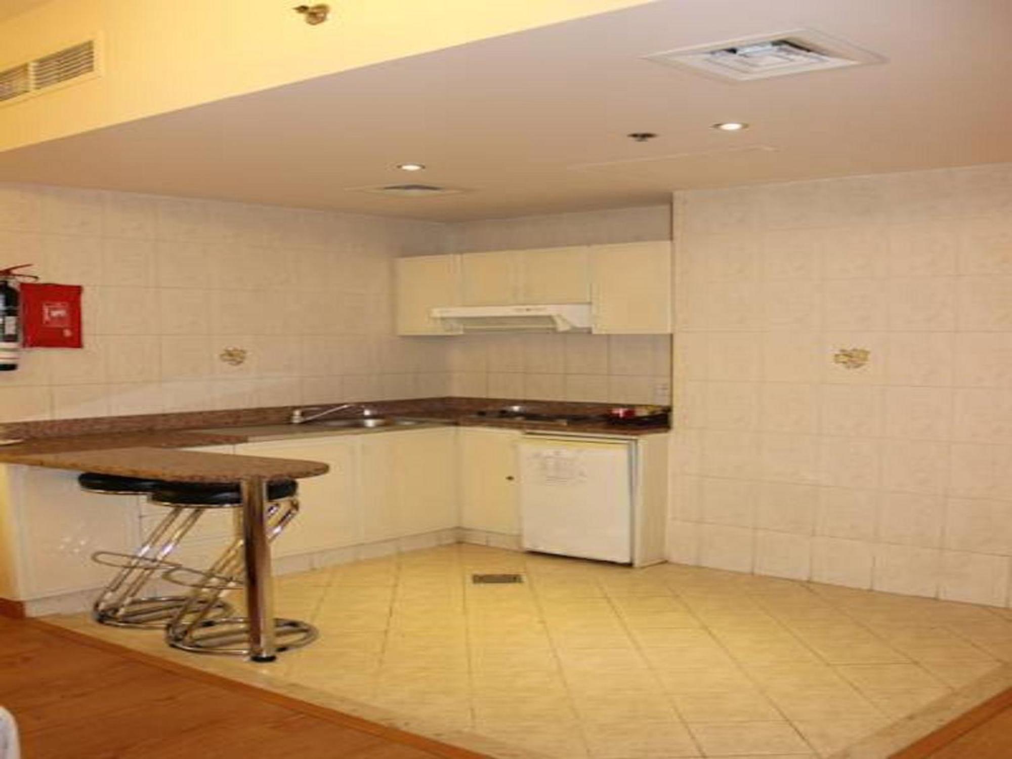 Studio Single Kitchenette