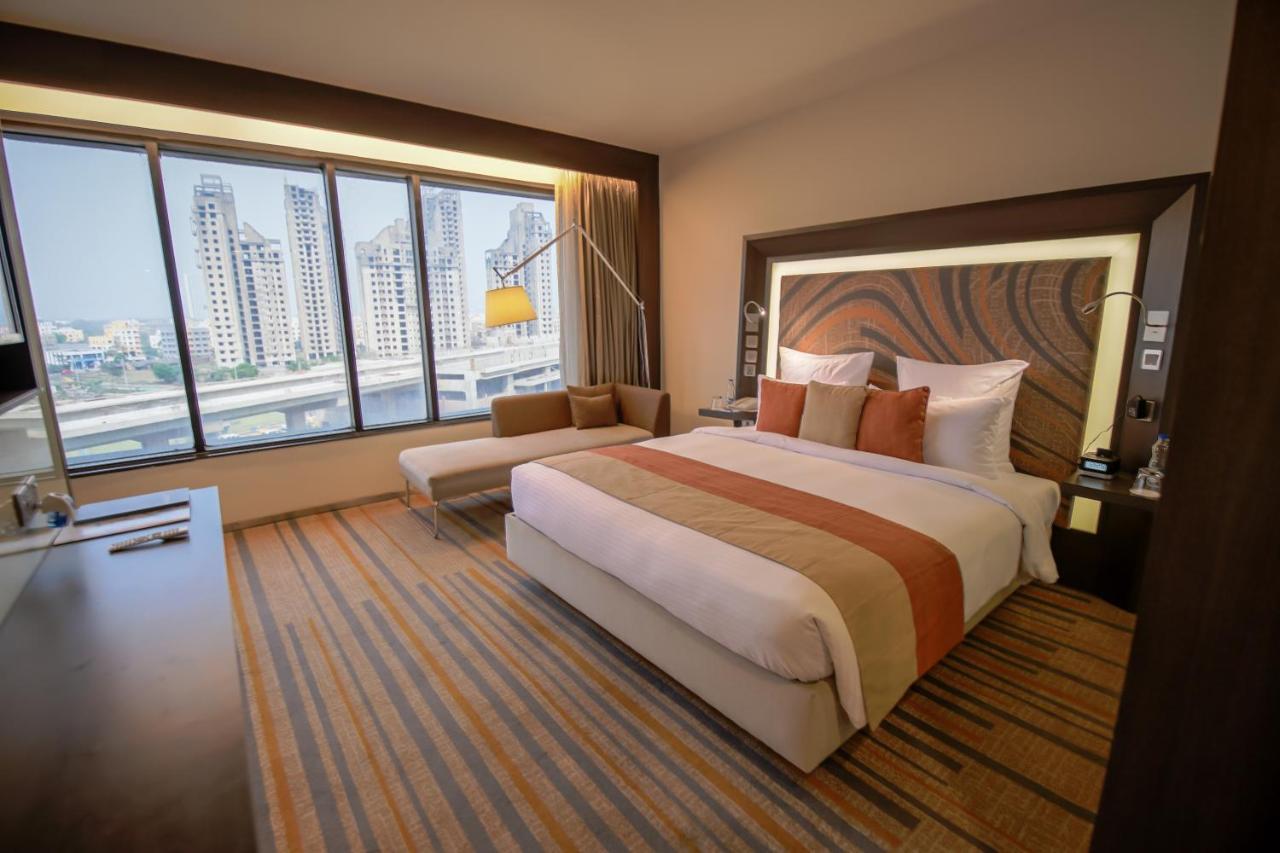 Premier King Room Lounge Access