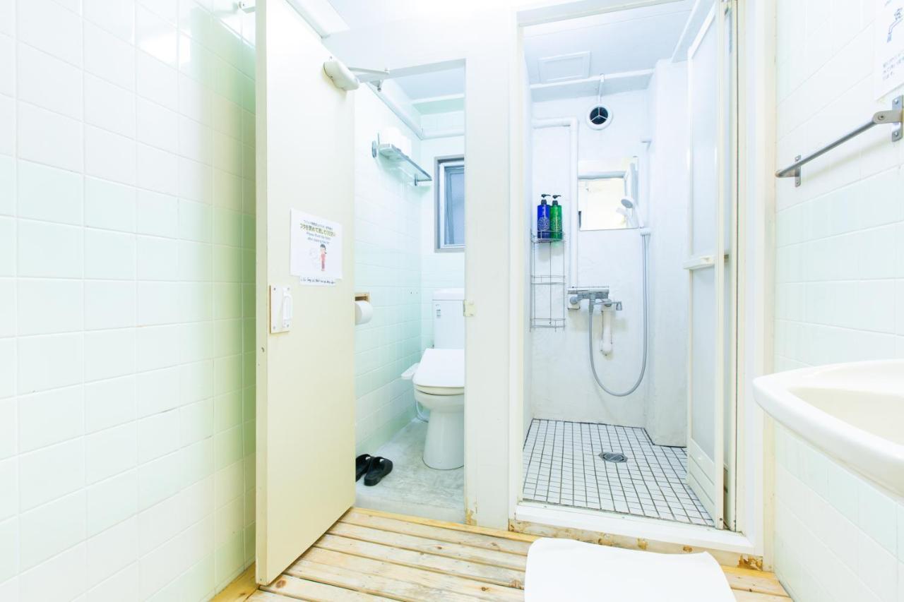 Single Room with Shared Bathroom,1260642697:JPEG