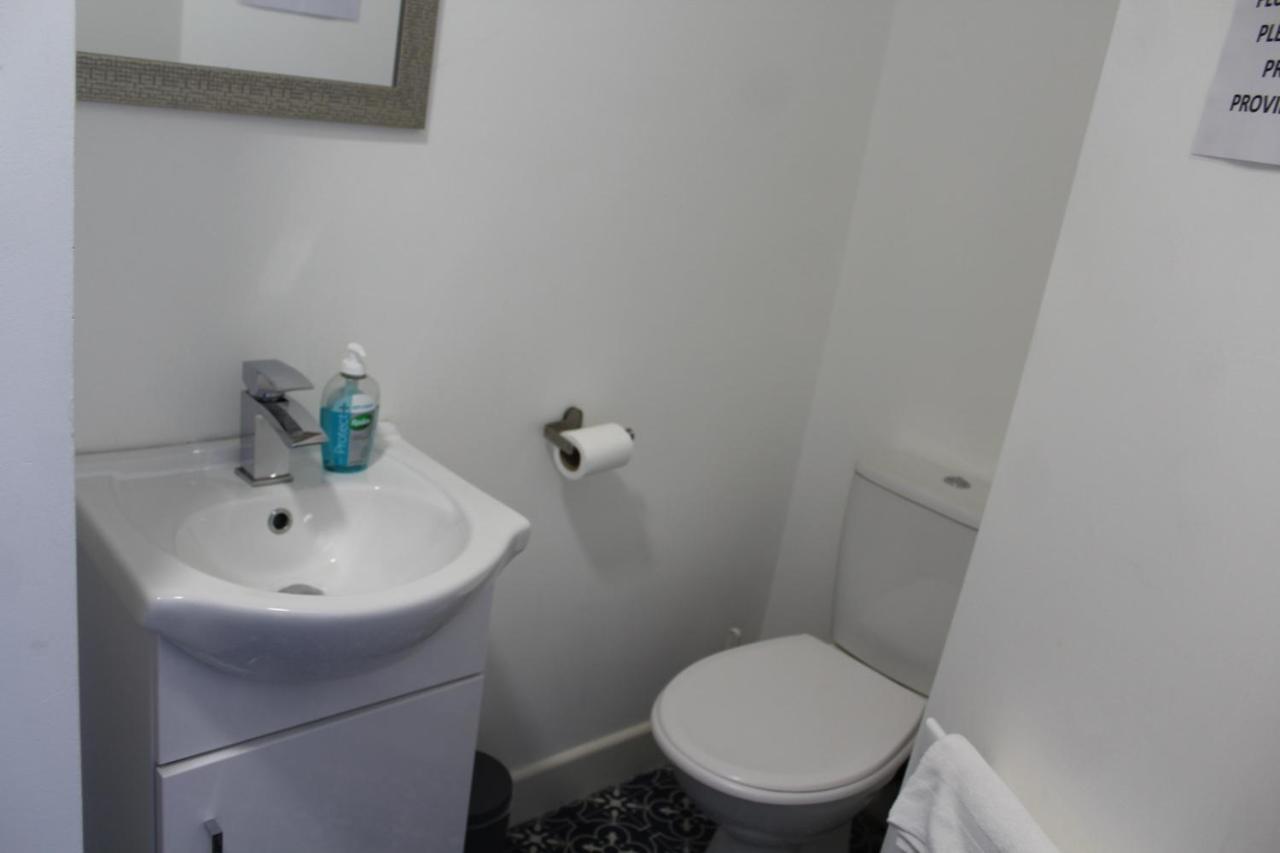 Double Room Private Bathroom