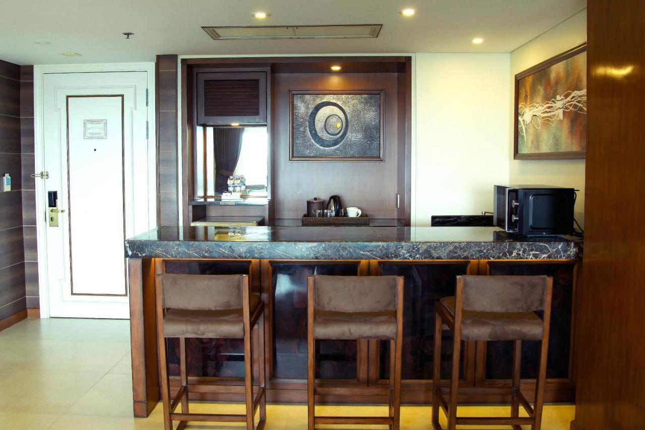 Mactan One-Bedroom Ocean View Suite