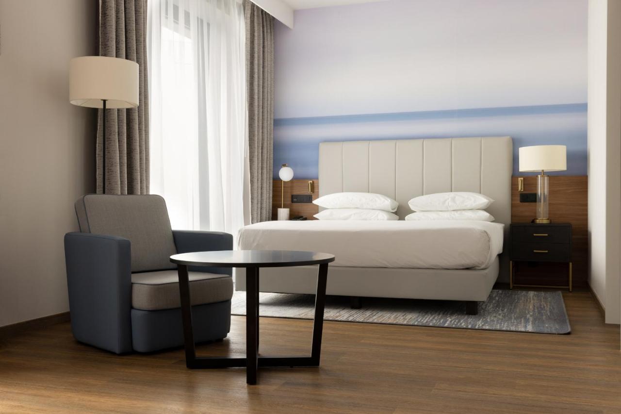 Junior King Suite