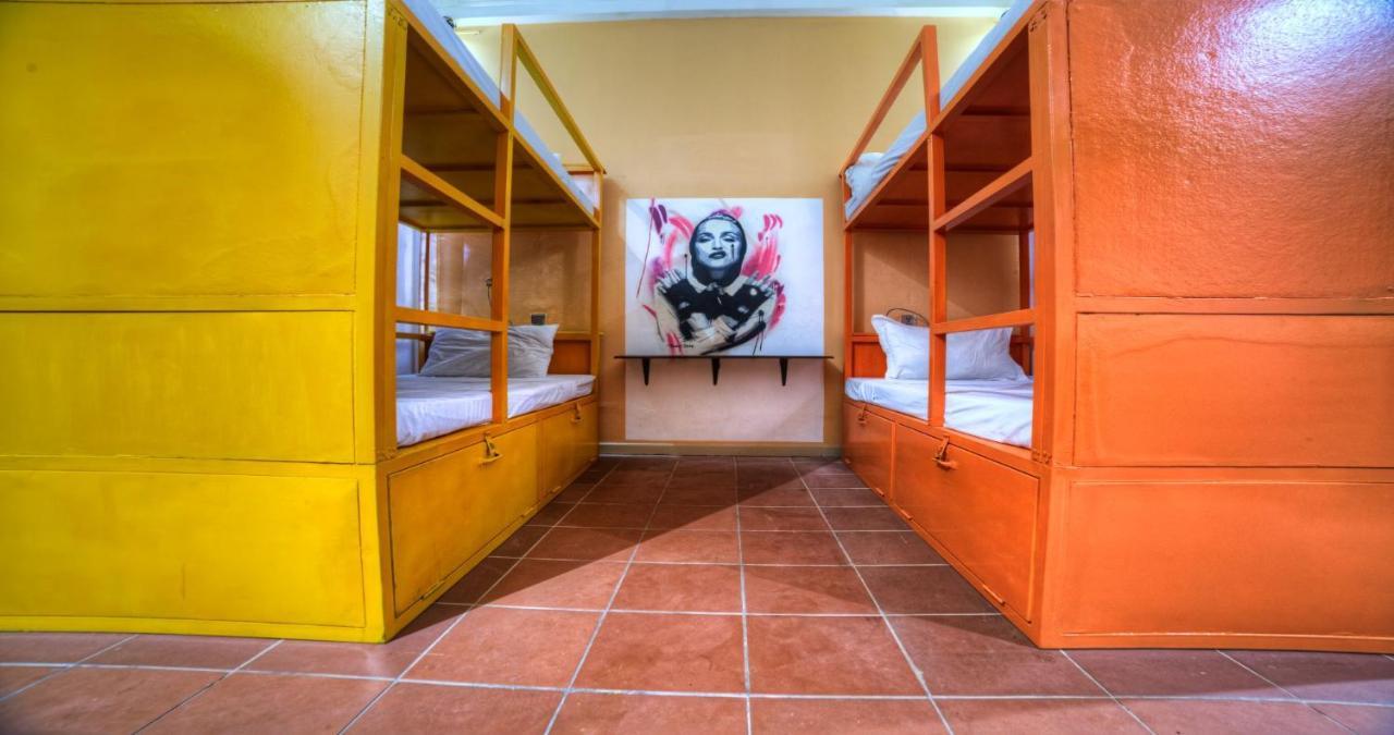 Bed 10 Bed Dormitory Room