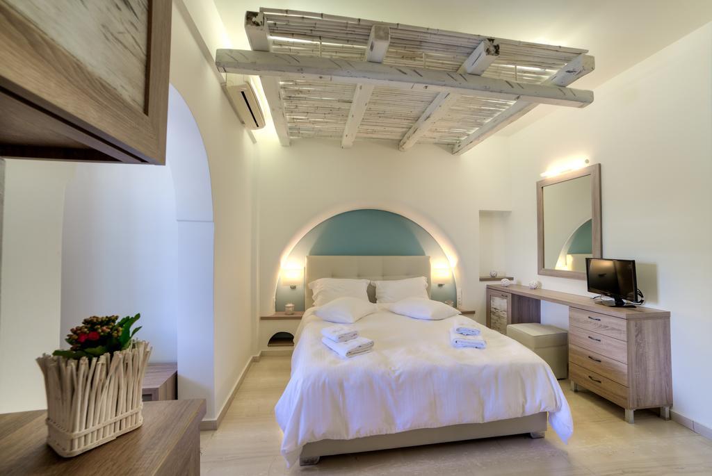 Deluxe Double Room Balcony Pool View