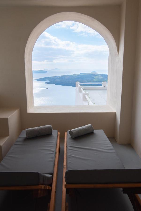 EXECUTIVE CLIFF SUITE CALDERA VIEW PRIVATE JACUZZI