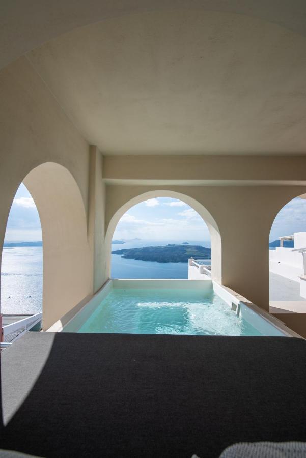 EXECUTIVE CLIFF SUITE CALDERA VIEW PRIVATE JACUZZI