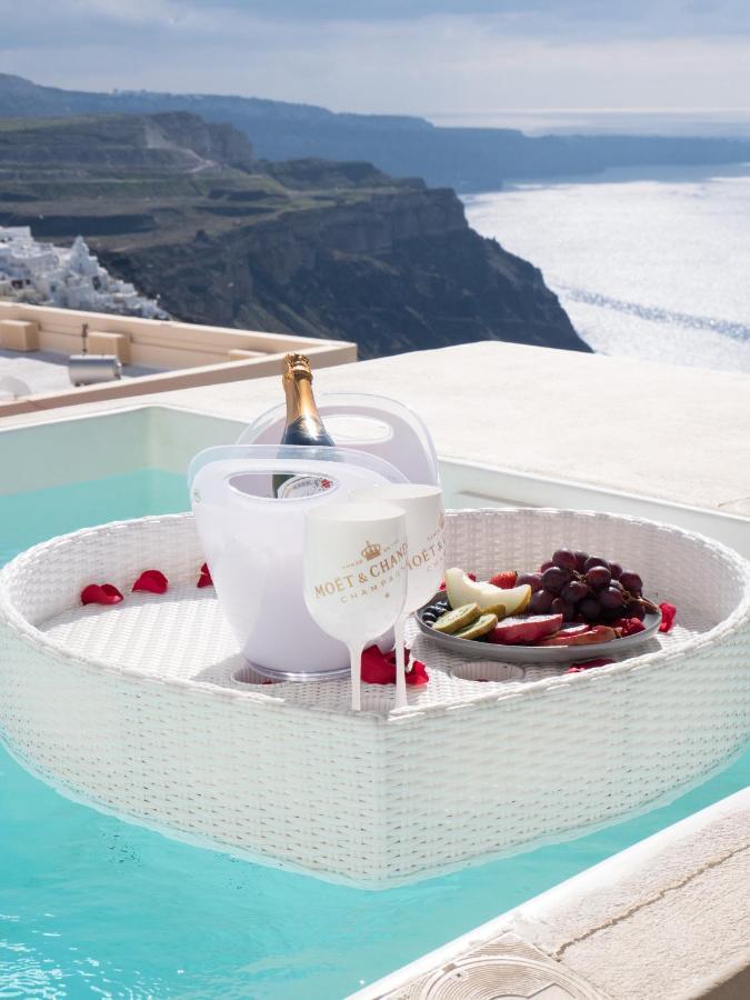 CLIFF SUITE CALDERA VIEW OUTDOOR JACUZZI
