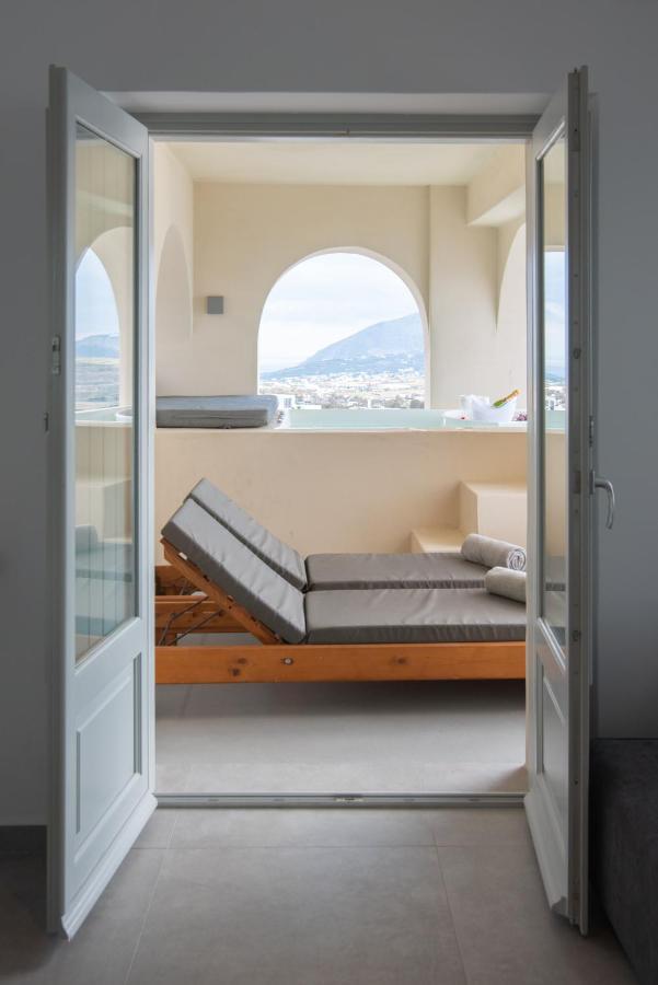 EXECUTIVE CLIFF SUITE CALDERA VIEW PRIVATE JACUZZI