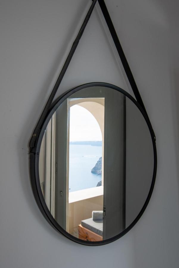 EXECUTIVE CLIFF SUITE CALDERA VIEW PRIVATE JACUZZI