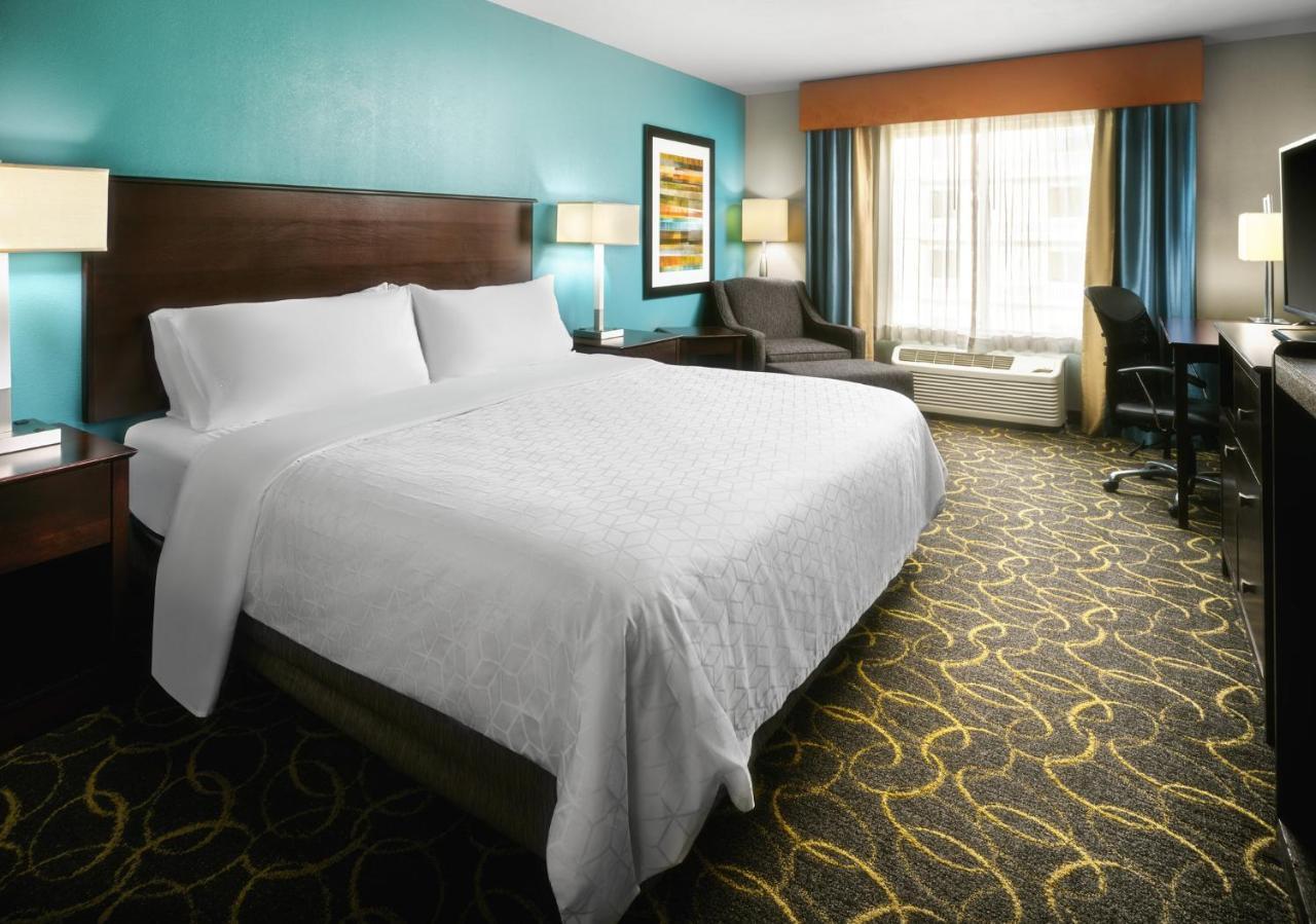Standard King Room
