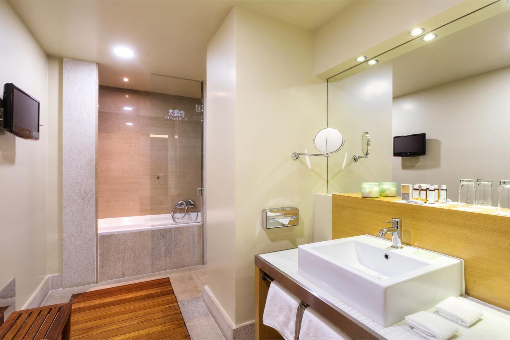Junior Suite Triple Urban View
