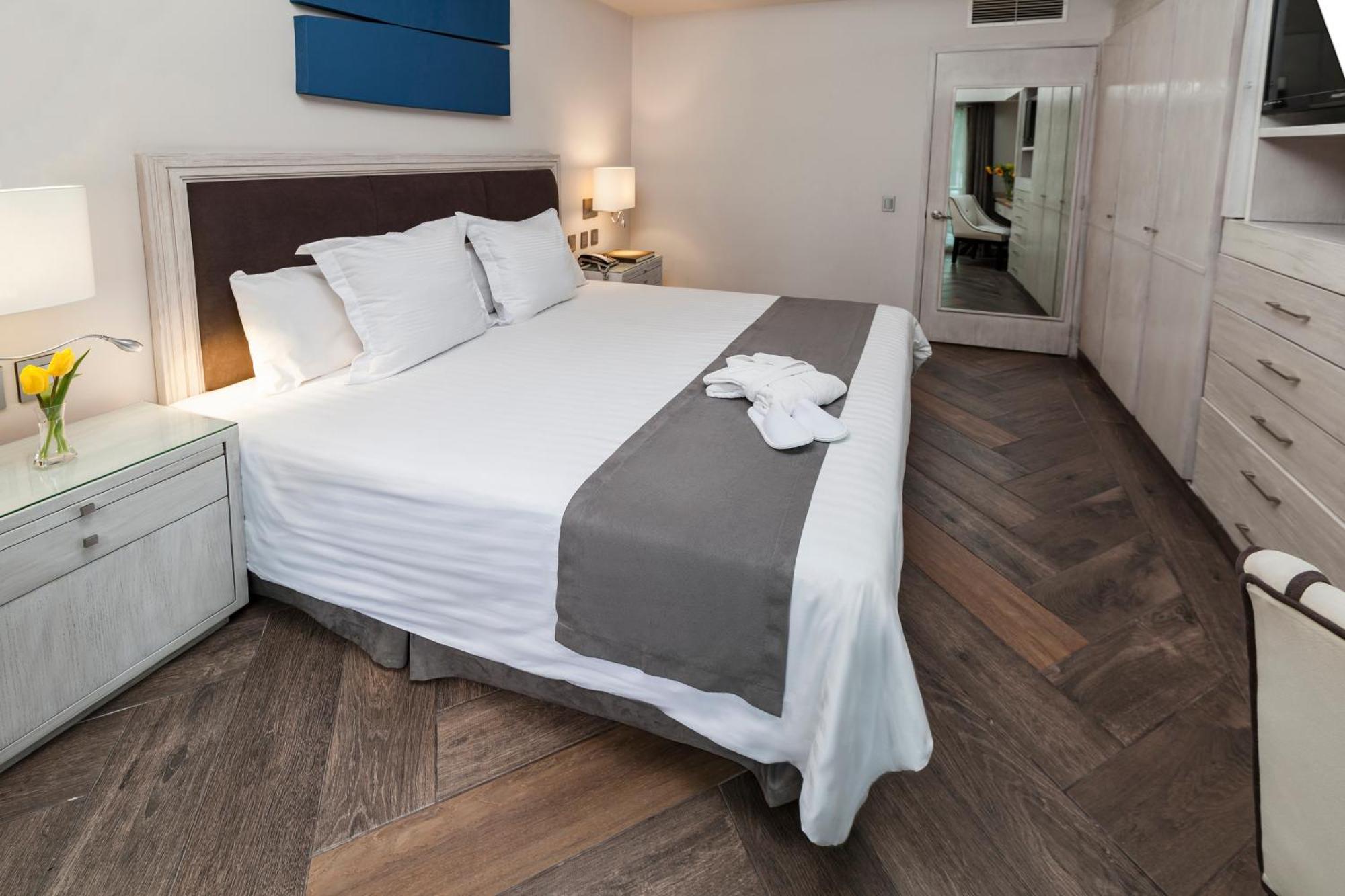Standard Suite