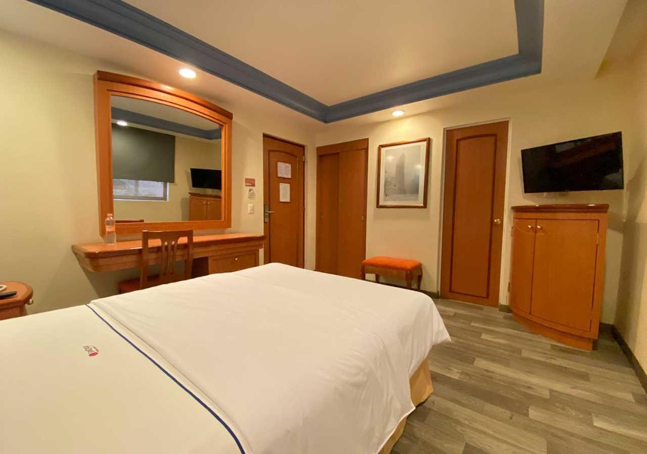 Standard Queen Room