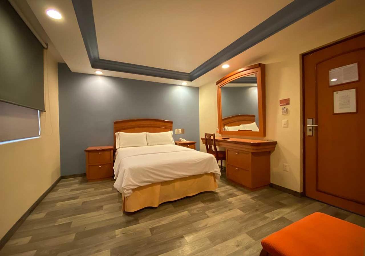 Standard Queen Room