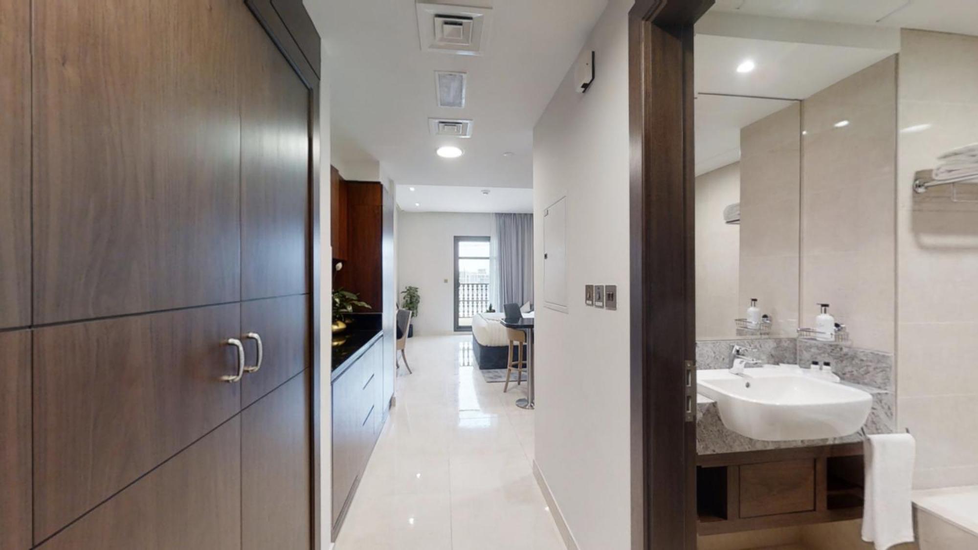 Creek View Studio Apartment